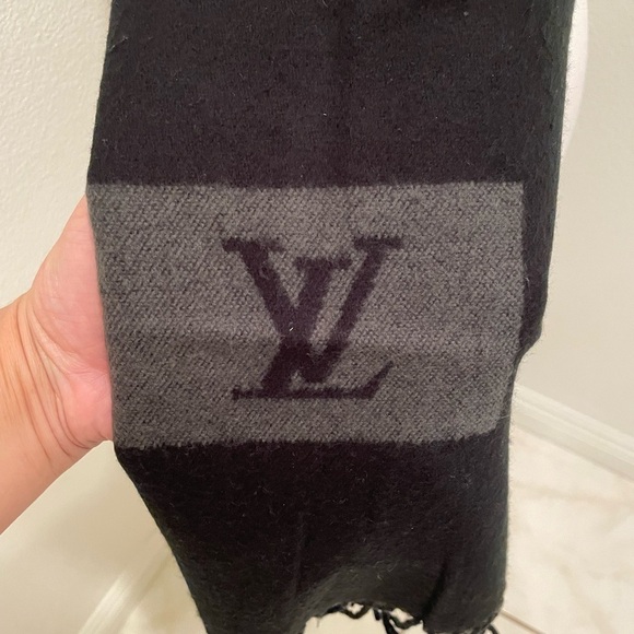 EUC Louis Vuitton Long Scarf Black And Grey Double Sided Reversible - Picture 9 of 11